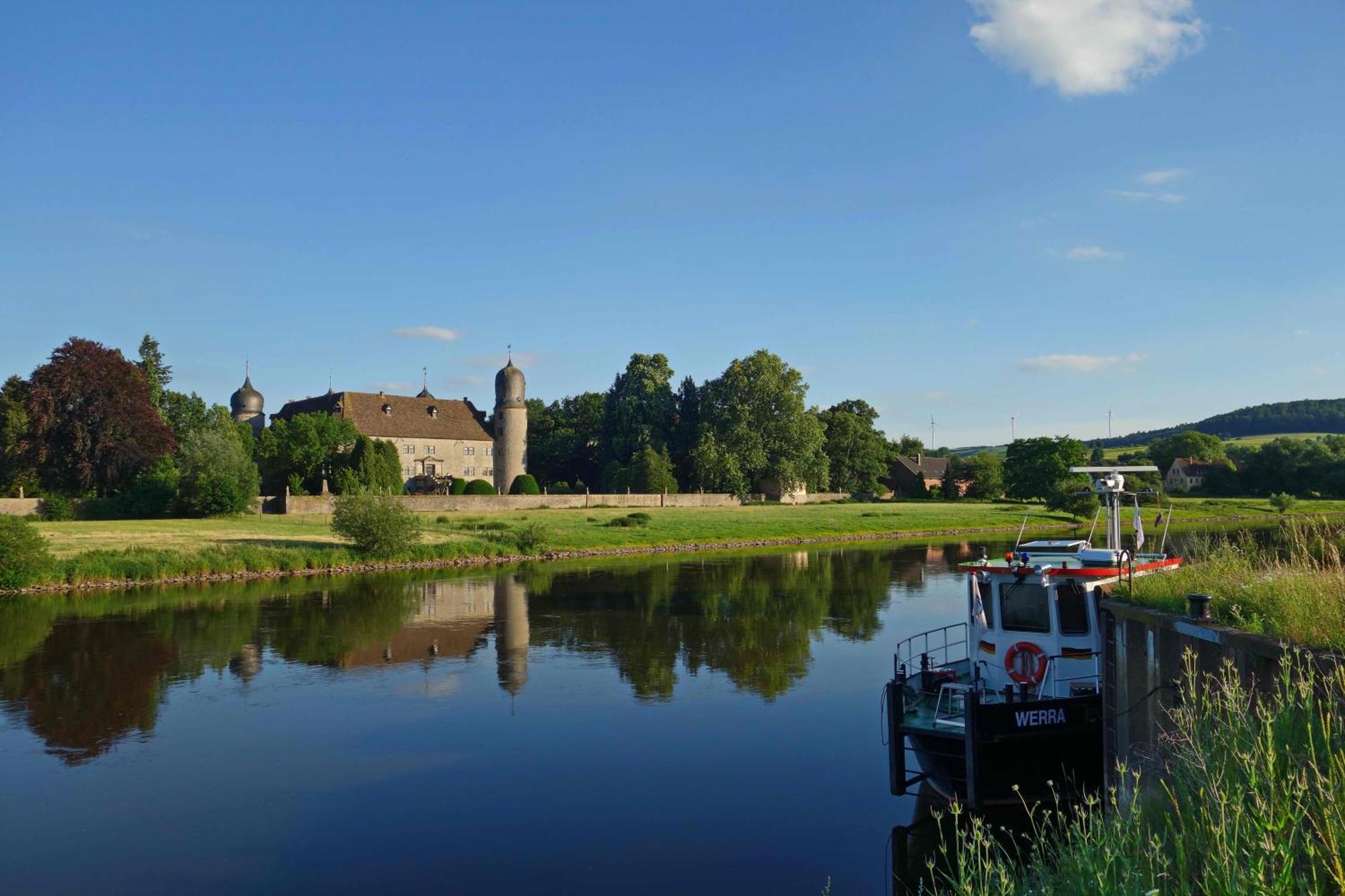 Ferienwohnungen Am Weserstrand Bodenwerder Exterior foto