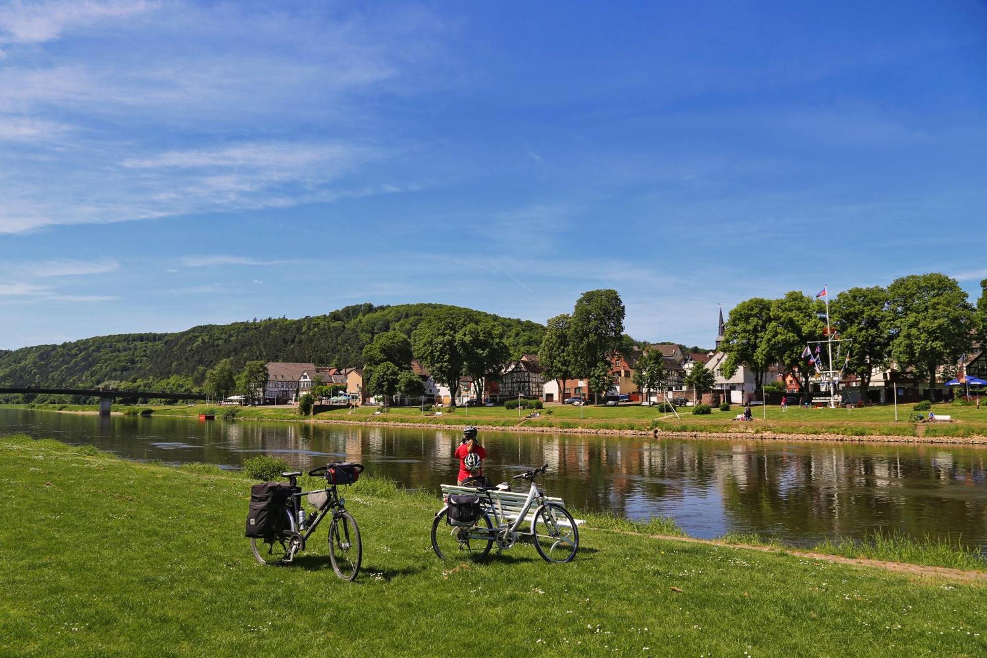 Ferienwohnungen Am Weserstrand Bodenwerder Exterior foto